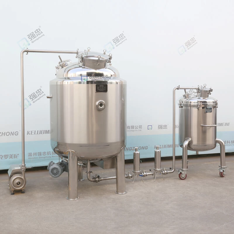 Magnetic stirring batching tank with filtering and storage functions